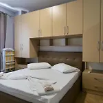 Jasmine * Golem (Tirana)